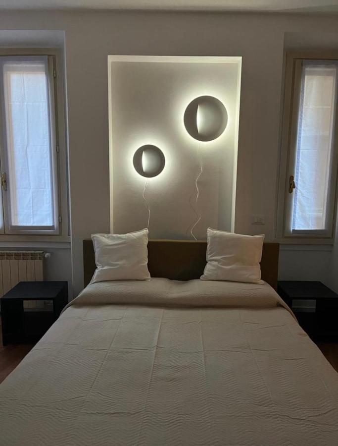Casa Vercelli Delizioso Bilocale Moderno Nella Vecchia Milano Esterno foto